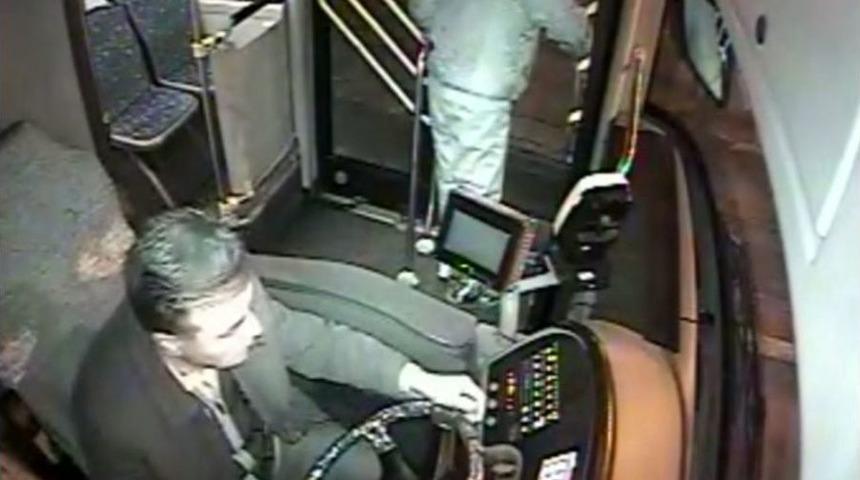 (&ouml;zel Haber) Kahraman Otob&uuml;s Şof&ouml;r&uuml;, Bayılan Genci Hastaneye B&ouml;yle Yetiştirdi