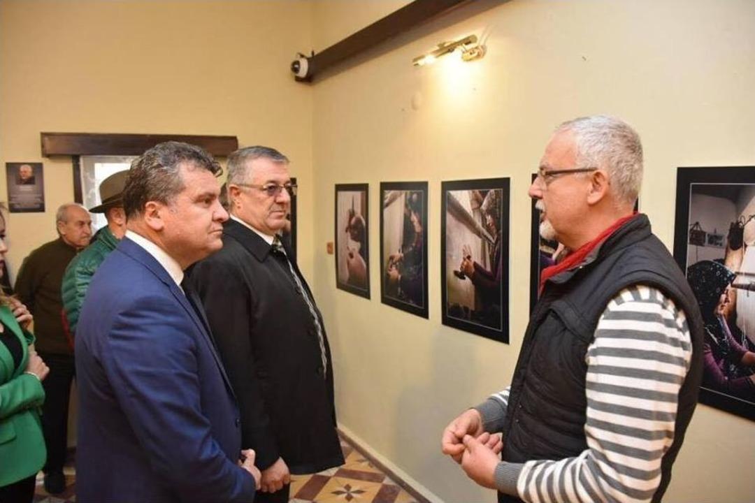 Zanaatkar Eller Fotoğraf Sergisi A&ccedil;ıldı