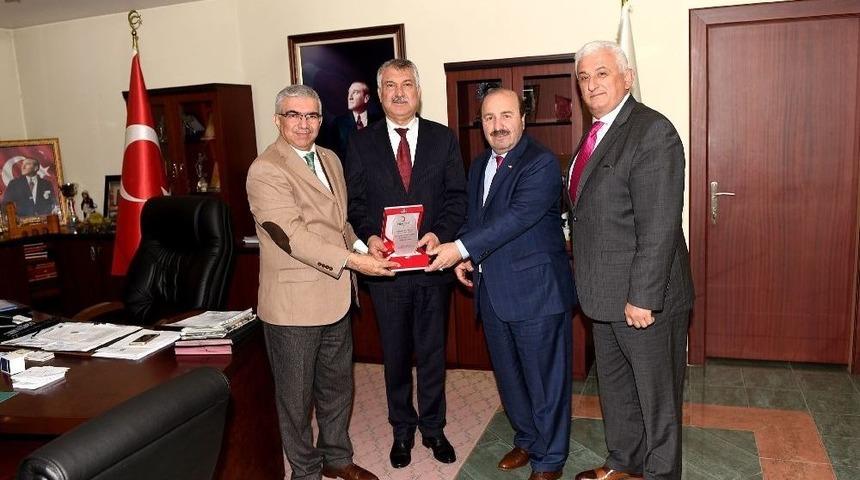 Karalar: "kızılay&rsquo;a Her Zaman Destek Olmak Gerekiyor"