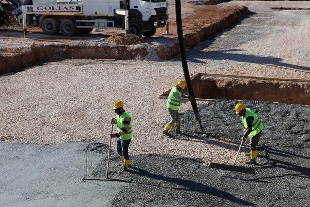 Kepez Santral’de Hak Sahibi Konutlarının Temelleri Atılmaya Başladı