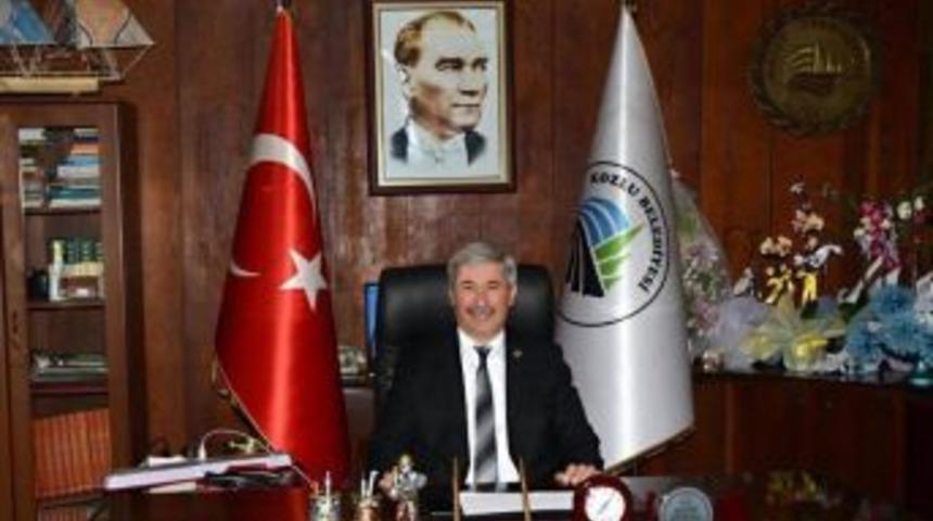 Yılmaz, İdareciler G&uuml;n&uuml;n&uuml; Kutladı