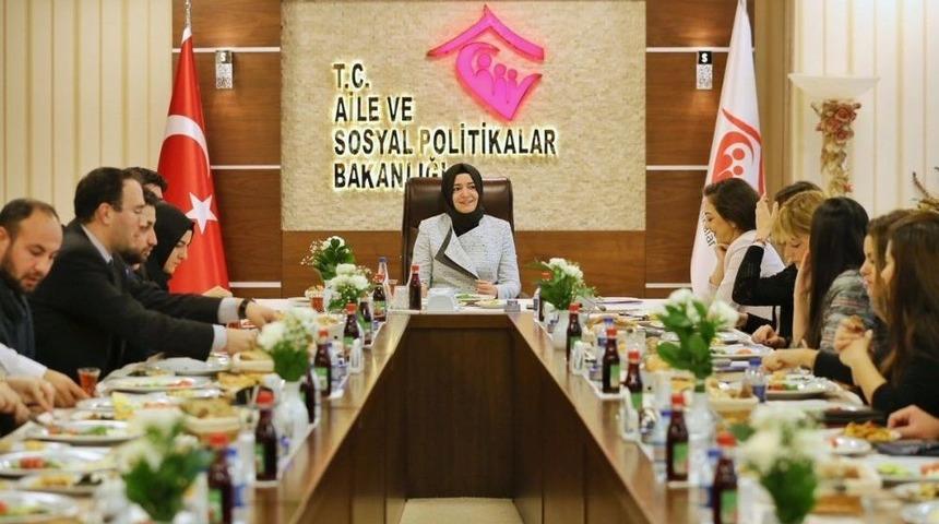 Bakan Kaya, Basın Mensuplarıyla Bir Araya Geldi