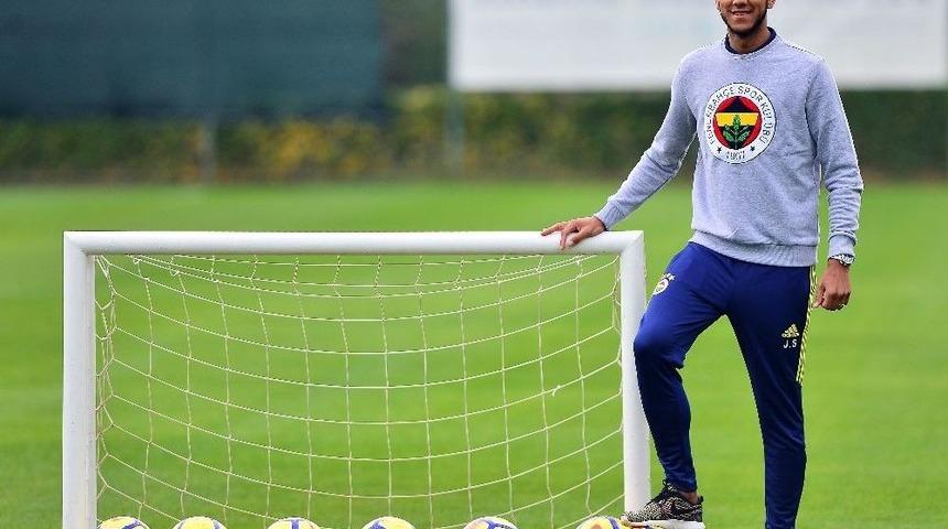 Josef De Souza: “fenerbahçe’de Mutluyum Ve Yeni Kontrat Yapmak İstiyorum”