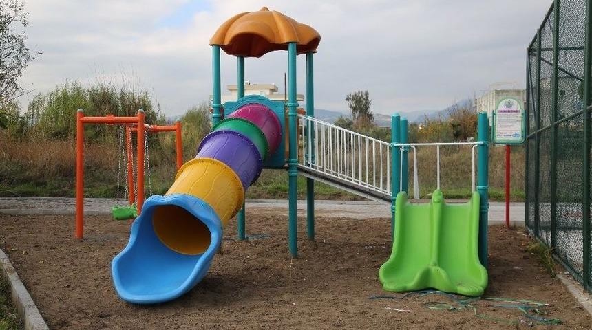 &Ccedil;ocuklar Hayalini Kurdukları Oyun Parklarına Kavuştu