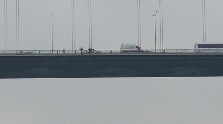 15 Temmuz Şehitler K&ouml;pr&uuml;s&uuml;&rsquo;ndeki Şahıs Yakınları Tarafından İkna Edildi