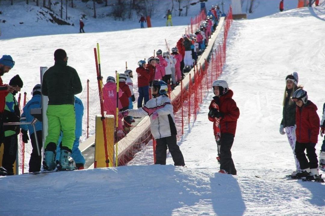 Paland&ouml;ken&rsquo;de G&uuml;nl&uuml;k 150 Kilometre Kayak İmkanı