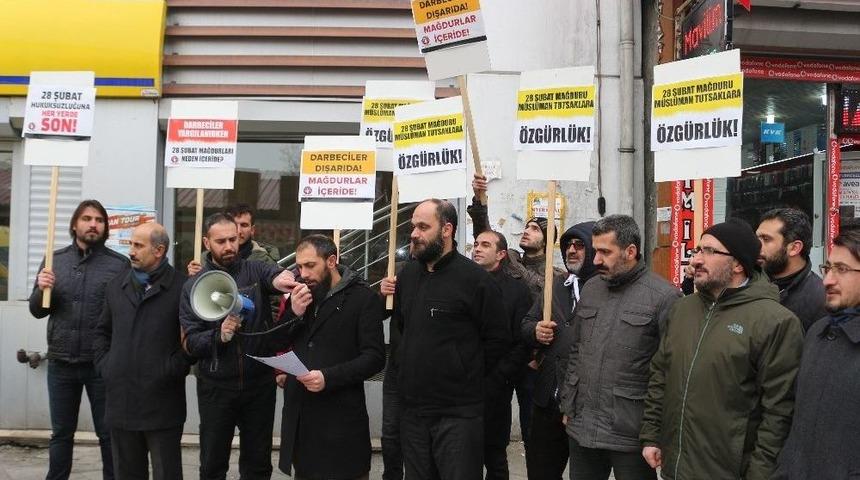 Ağrı&rsquo;da 28 Şubat Protestosu