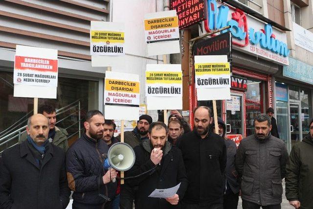 Ağrı’da 28 Şubat Protestosu