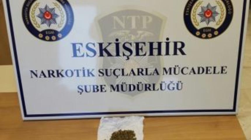 3 Ş&uuml;pheliden 4.75 Gram Bonzai Ele Ge&ccedil;irildi