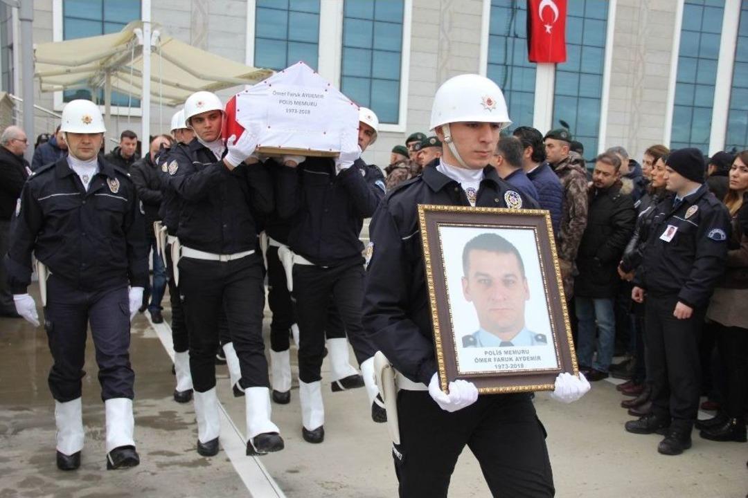 Polis Memuru Kansere Yenik D&uuml;şt&uuml;