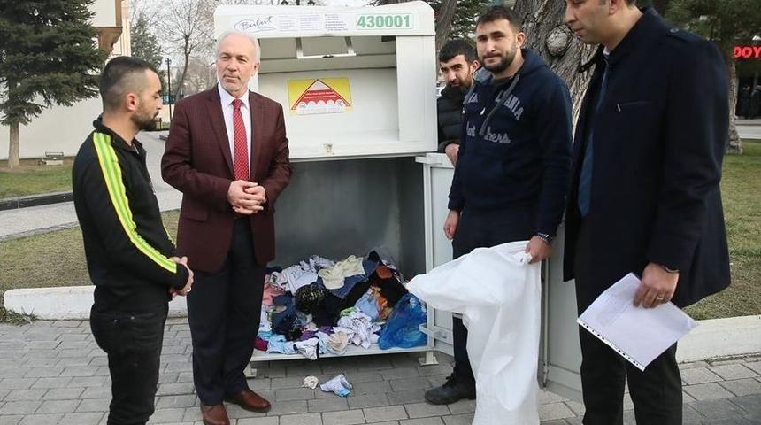 Başkan Kamil Sara&ccedil;oğlu: Her Ay 25 Tonun &Uuml;zerinde Elbise Ve Ayakkabı Toplanıyor