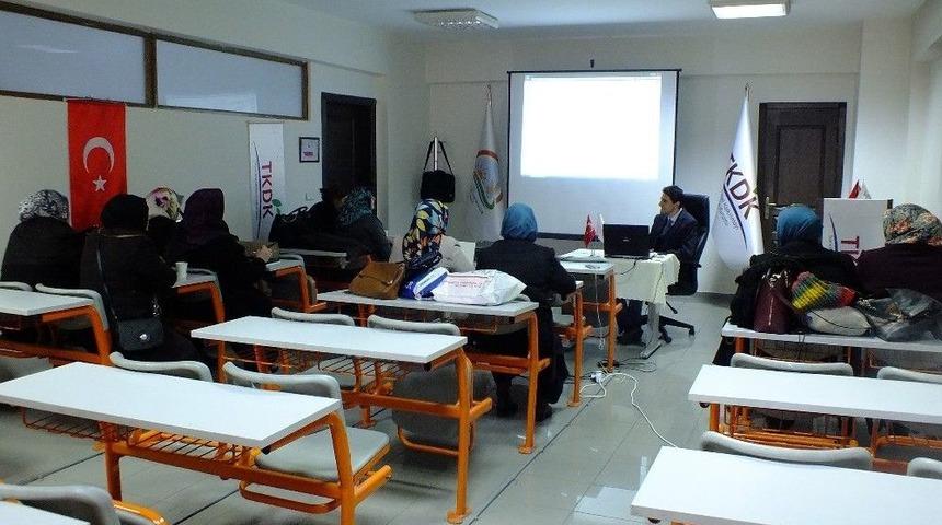 Bayan Girişimcilerden Tkdk &Ccedil;ıkarması