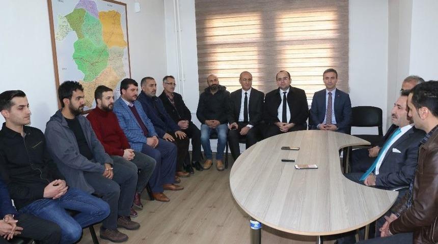 Vali Mantı Ve Başkan Barakazi Gazeteciler Cemiyetini Ziyaret Etti