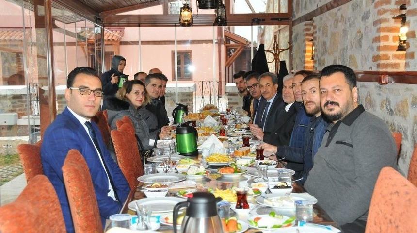 Başkan Akkaya Gazetecilerle Buluştu