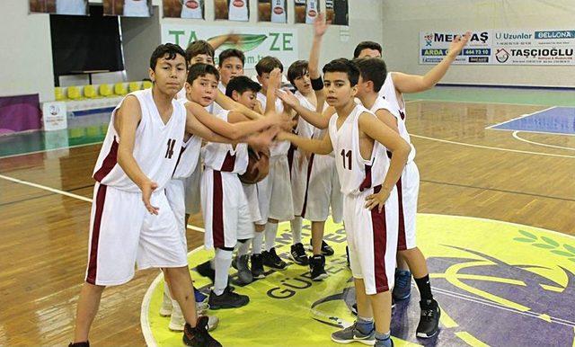 Basketbolda İlçe Birincisi Oldular