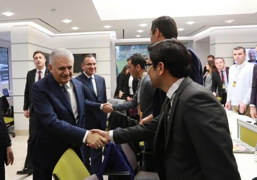 Başbakan Yıldırım, &rsquo;10 Ocak &Ccedil;alışan Gazeteciler G&uuml;n&uuml;&rsquo; Dolayısıyla Başbakanlık Muhabirleriyle Bir Araya Geldi