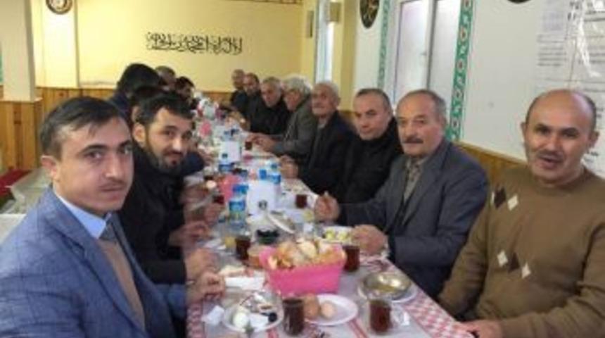 Kabad&uuml;z&rsquo;de Sabah Buluşması