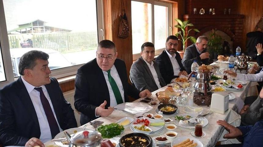 Başkan Tekin Gazetecilerle Bir Araya Geldi