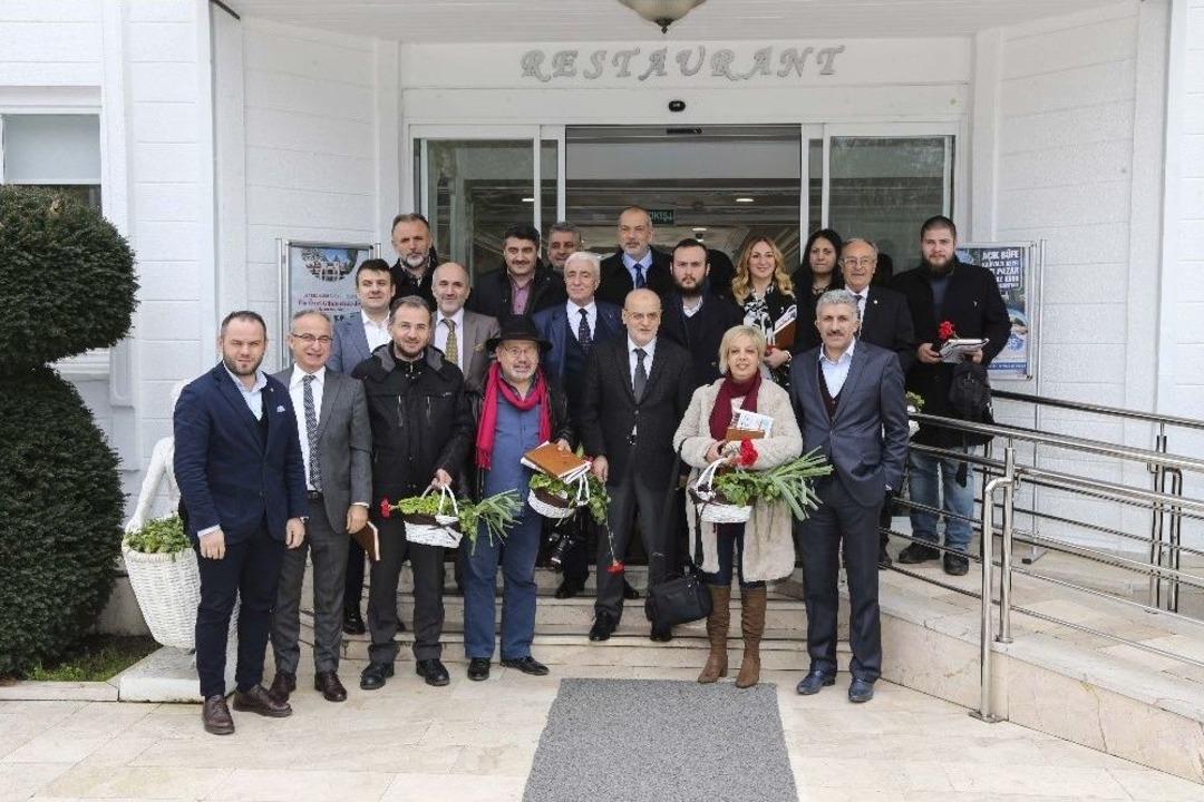 Başkan &Ccedil;elikbilek, &Ccedil;alışan Gazetecilerin G&uuml;n&uuml;n&uuml; Kutladı