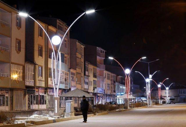 Şelale Caddesi Yeni Görünümüne Kavuştu