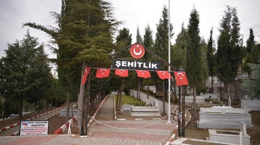 Bilecik Belediyesi&rsquo;nden Mezarlıkta Kapsamlı &Ccedil;alışma