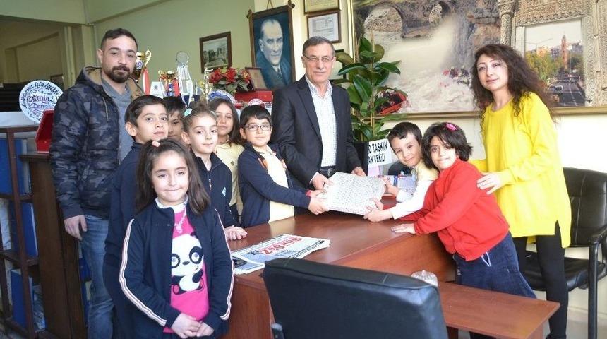 Minikler Gazetecilik Mesleğine &Ouml;zendi