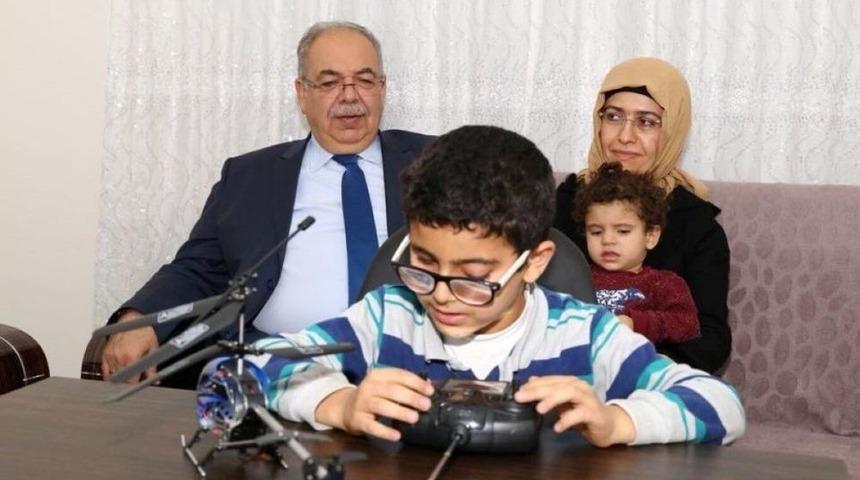 Başkan Kutlu Ve Eşi G&ouml;rme Engellilerin Hayallerini Ger&ccedil;ekleştirdi