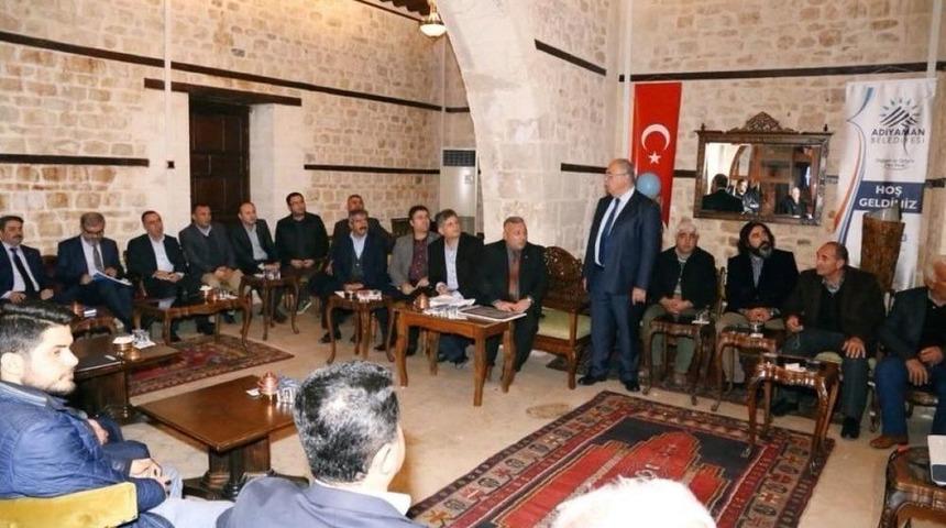 Başkan Kutlu, Ak Parti Merkez İl&ccedil;e Y&ouml;netimiyle Bir Araya Geldi