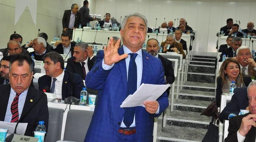 İzmir B&uuml;y&uuml;kşehir Belediye Meclisinde "k&ouml;rfez Ge&ccedil;işi" Tartışması