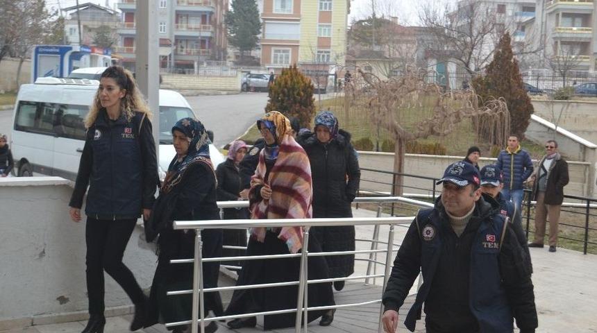 Fet&ouml;&rsquo;n&uuml;n Kadın Yapılanmasına Y&ouml;nelik Operasyon: 2 Tutuklama