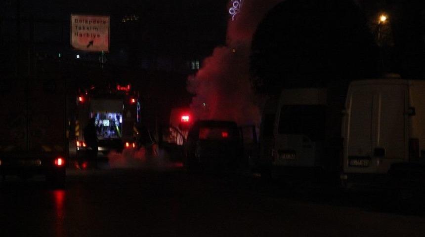 Beyoğlu’nda Polis Aracı Alev Alev Yandı