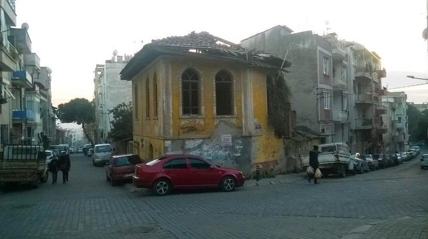 Tarihi Yapılar İlgi Bekliyor