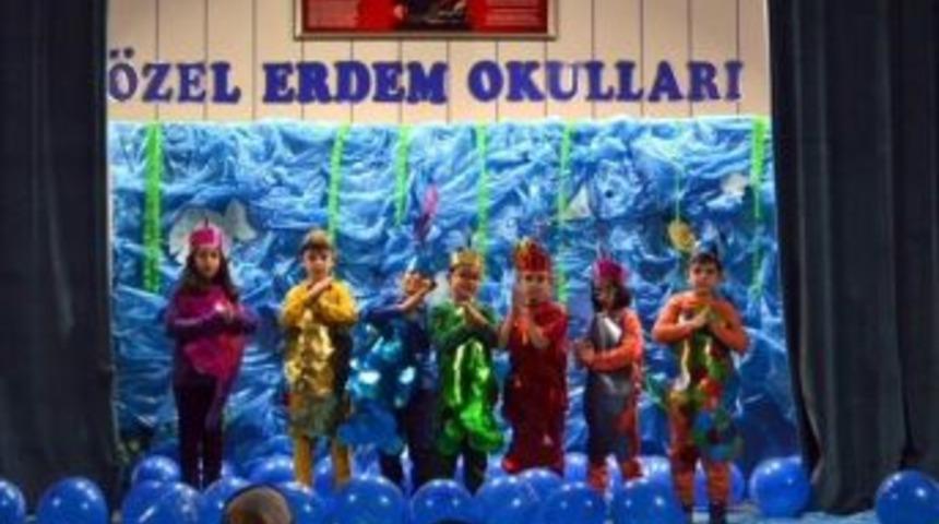 K&uuml;&ccedil;&uuml;k &Ouml;ğrenciler Tiyatro Oyunu İle &Ccedil;evre Kirliliğine Dikkat &Ccedil;ekti