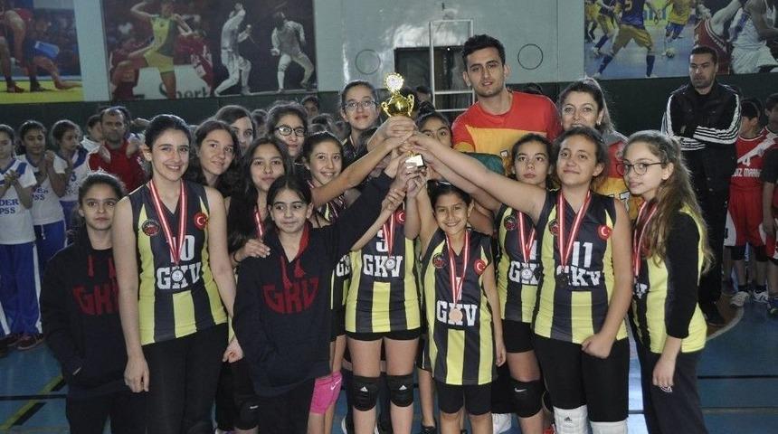 Gkv&rsquo;li Voleybolcular Dereceyle D&ouml;nd&uuml;