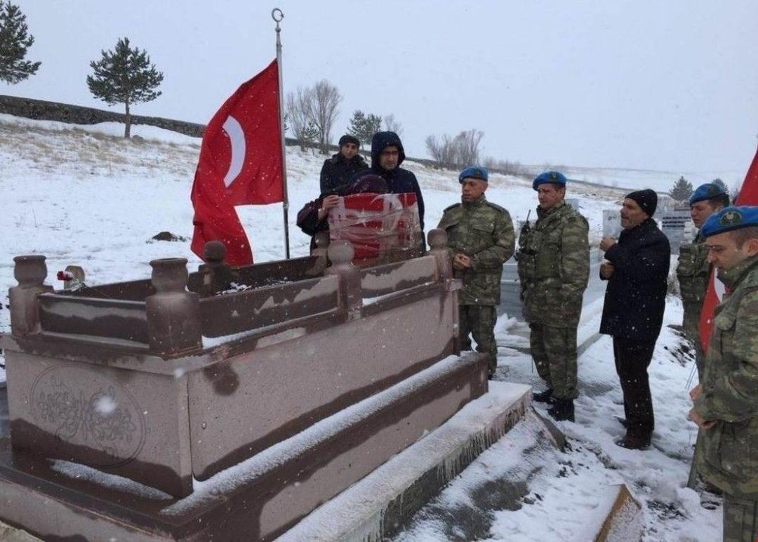 Silah Arkadaşları Şehidi &Ouml;mercan Yekebağcı&rsquo;yı Unutmadı