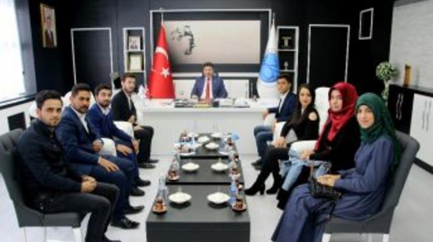 &Uuml;niak Topluluğundan Rekt&ouml;r Karacoşkun&rsquo;a Ziyaret