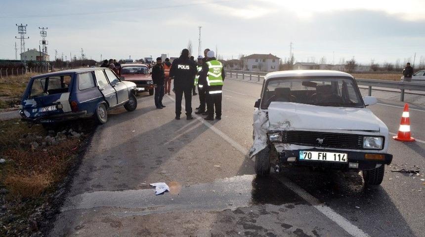 Karaman’da Otomobiller Çarpıştı: 3 Yaralı