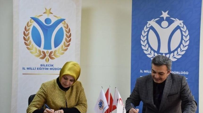 Türk Kızılay’ı Eskişehir Kan Bağış Merkezi İle Bilecik İl Milli Eğitim Müdürlüğü Protokol İmzaladı