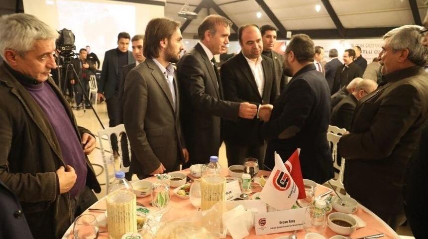 Şanlıurfa B&uuml;y&uuml;kşehir Belediye Başkanı Nihat &Ccedil;ift&ccedil;i, &ldquo;gazeteciler, Sesimiz, Kulağımız Ve S&ouml;z&uuml;m&uuml;z Olur&rdquo;