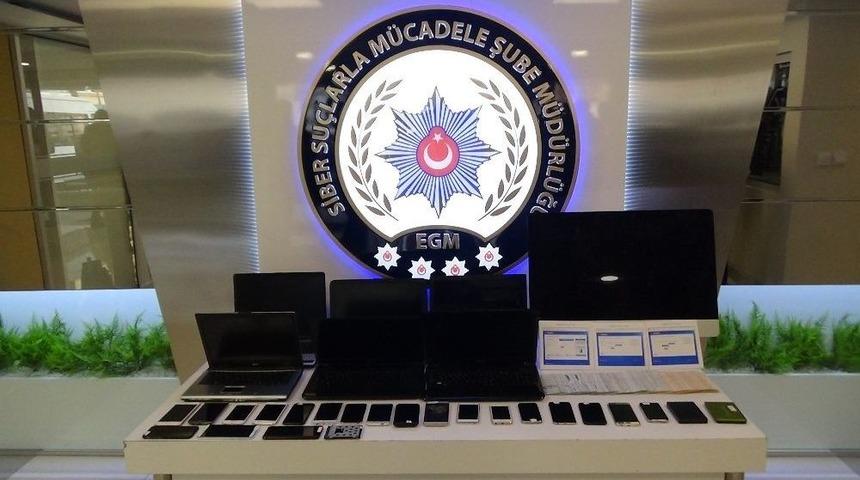 &Ccedil;aldıkları Parayla Alem Yapan Bilgisayar Korsanları B&ouml;yle Yakalandı