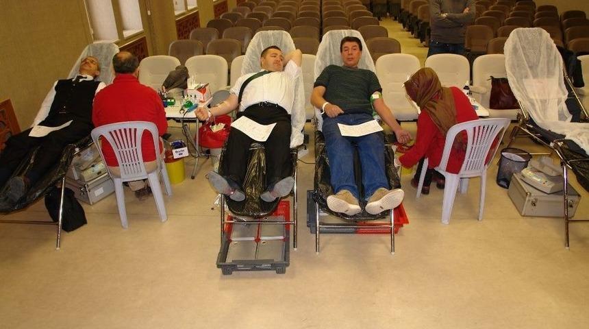 Tarım Personelinden Kan Bağışı