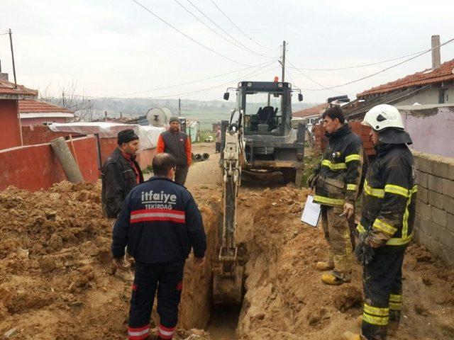 Tekirdağ’da Göçük Altında Kalan İşçi Kurtarıldı