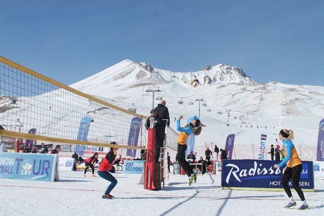 Erciyes Avrupa Kar Voleybolu Kupası Başlıyor