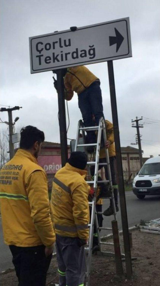 Trafik Levhaları Yenileniyor