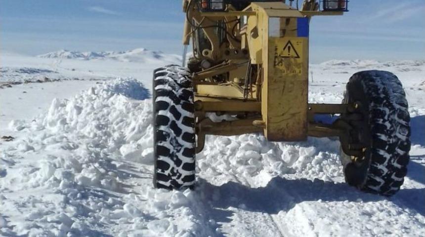 Kahramanmaraş&rsquo;ta Kar Temizleme &Ccedil;alışmaları