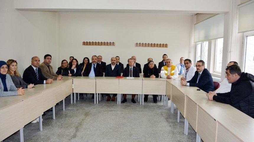 Eşine Verilen &Ouml;d&uuml;l&uuml; G&ouml;zyaşlarıyla Aldı