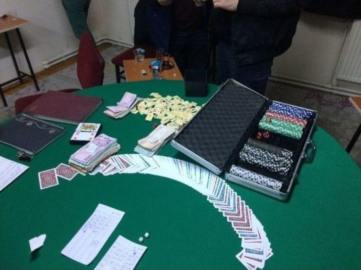 Denizli’de Kumarhaneye Çevrilene Eve Baskın G1