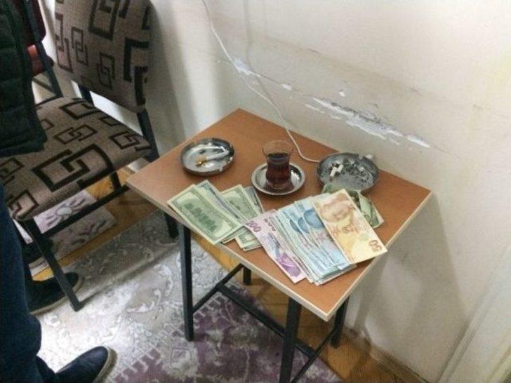 Denizli’de Kumarhaneye Çevrilene Eve Baskın G5