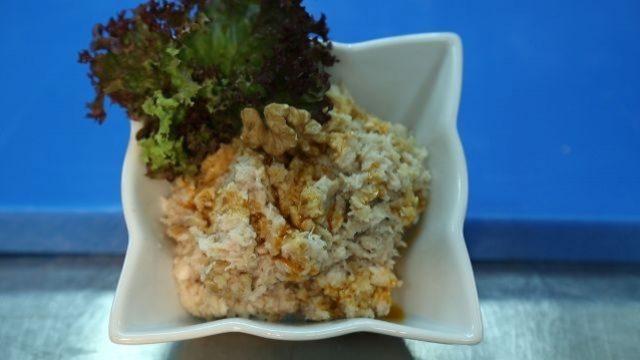 Çerkez tavuğu nasıl servis edilir?