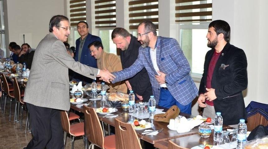 Paland&ouml;ken Belediye Başkanı Bulutlar, İl&ccedil;e M&uuml;ft&uuml;s&uuml;, İmam Ve M&uuml;ezzinler&rsquo;e Hizmetlerini Anlattı